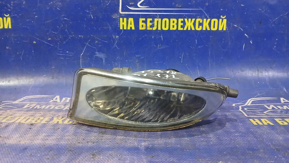 Туманка левая TOYOTA BREVIS 2001-2007