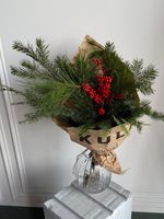 Хвоя - охапка для вазы из пихты, кедра, илекса и туи