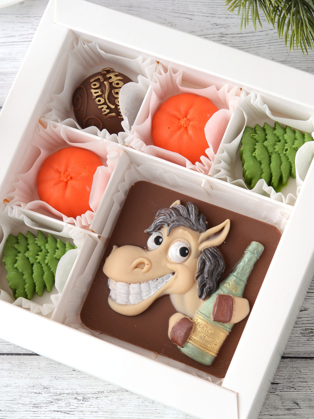 Шоколадный подарочный набор "Новогоднее настроение" #1 с символом года