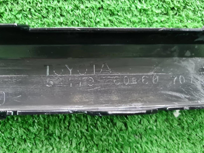 Бампер передний Toyota Land Cruiser 300 (21-нв)