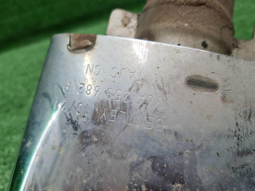 Насадка глушителя правая Bentley Bentayga (20-нв)