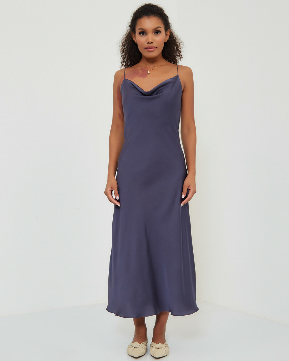 Платье-комбинация в черничном цвете