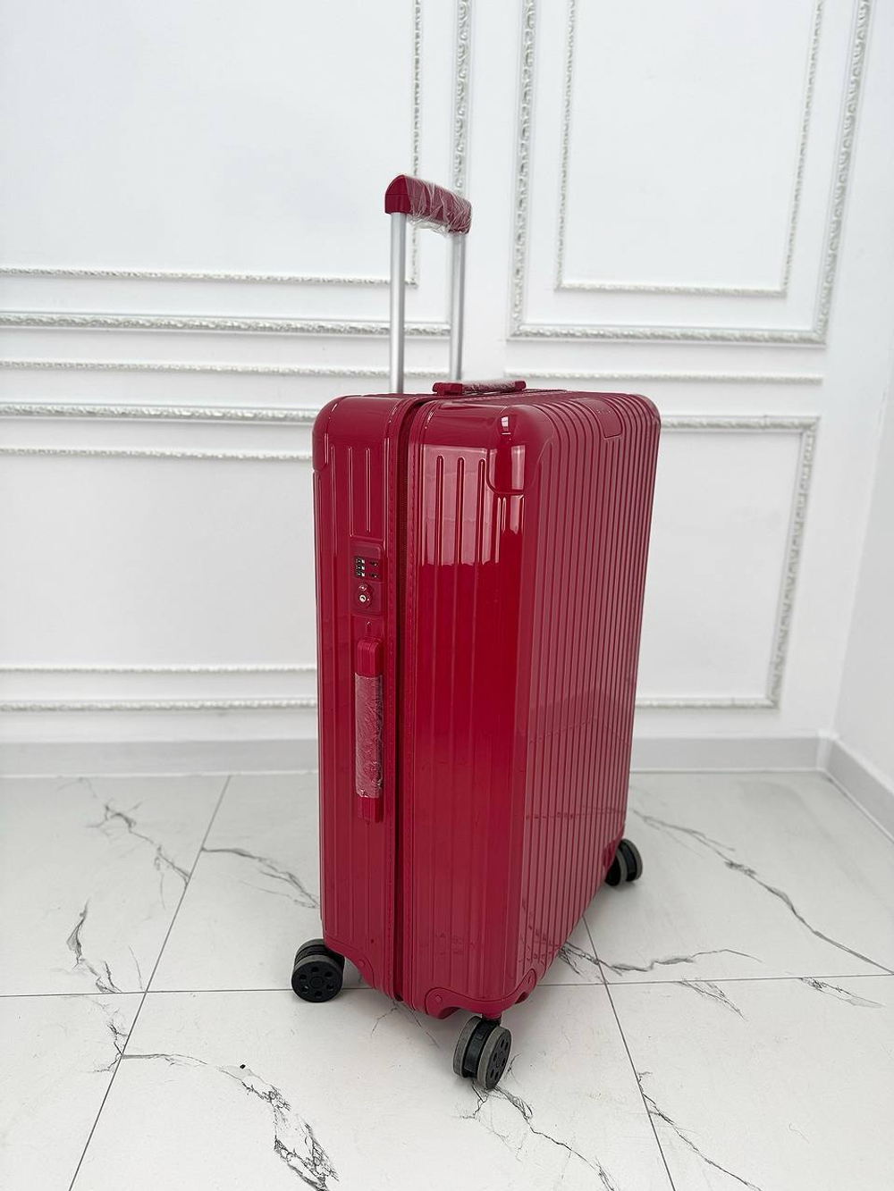 Чемодан Rimowa М