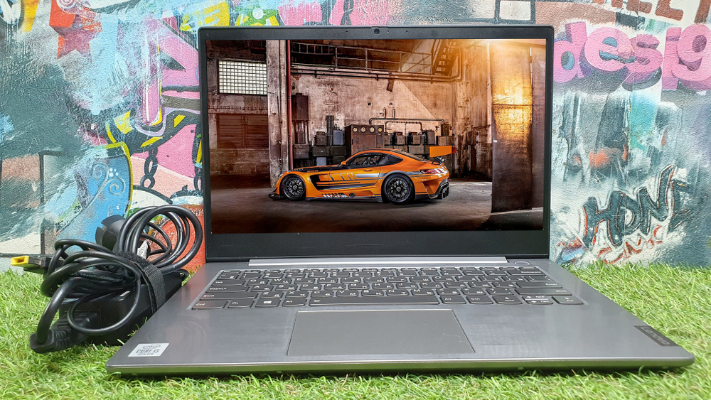 Ноутбук Lenovo i3-10/4Gb/FHD