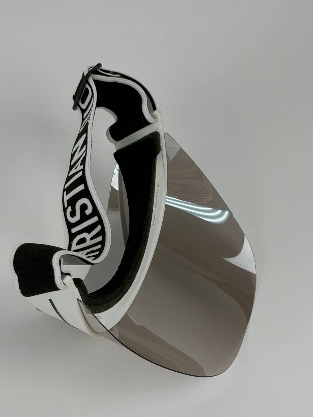 Козырек Christian Dior