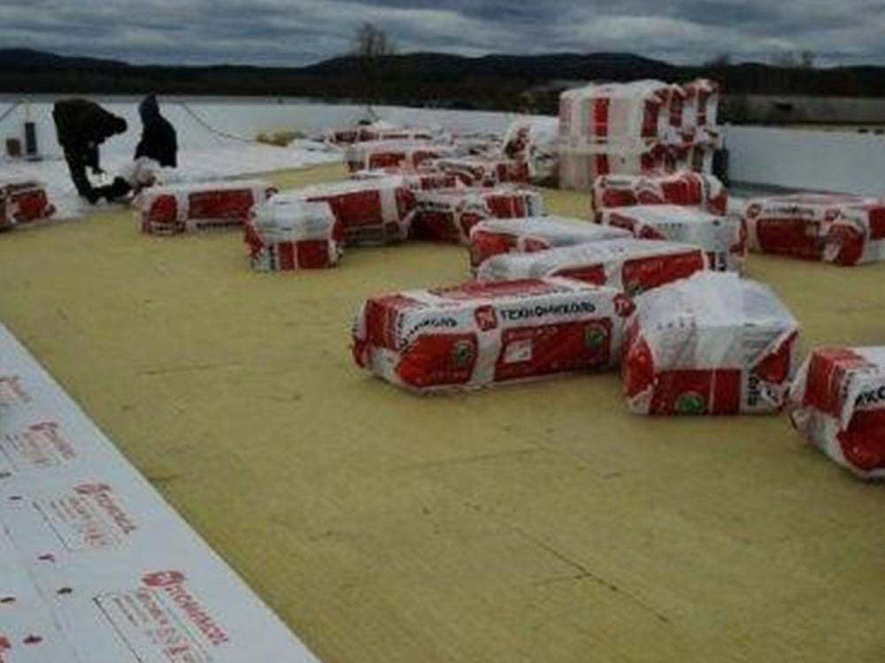 Поставка и монтаж кровли из ПВХ мембраны, система СМАРТ