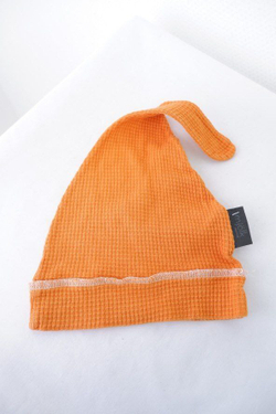 Шапка тонкая