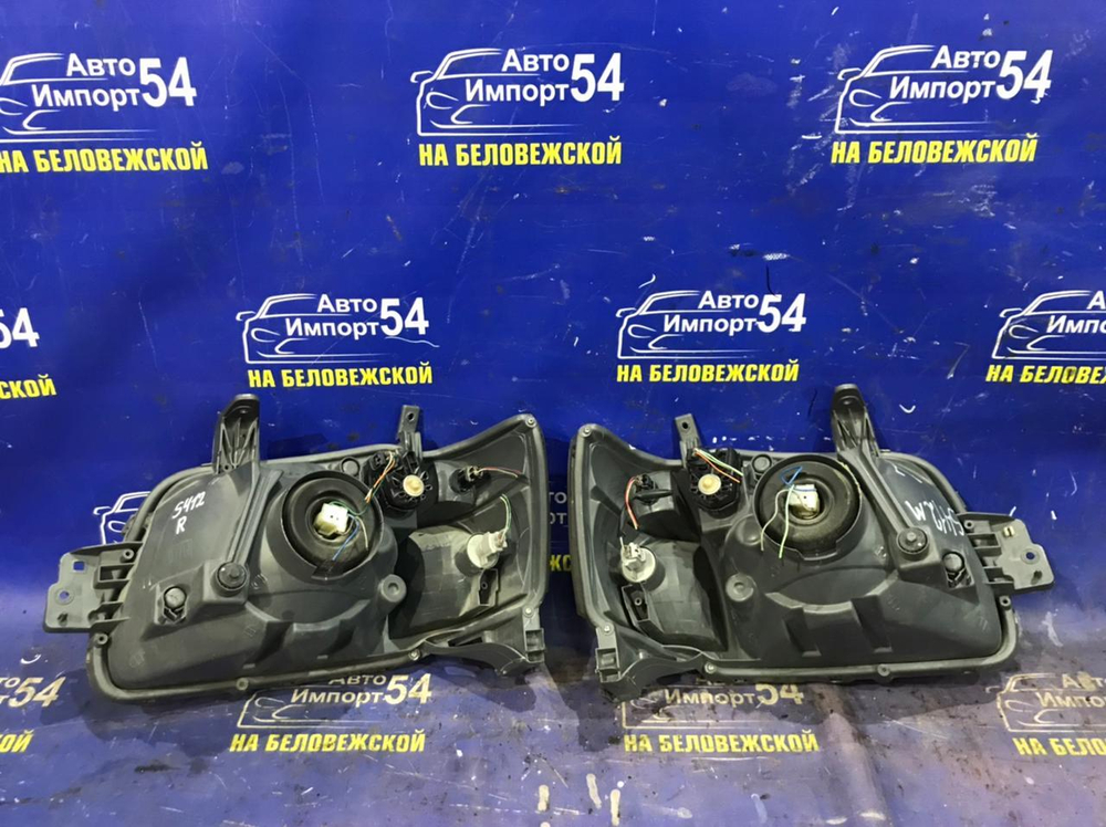Фара передняя правая TOYOTA TOWNACE 2008-2020