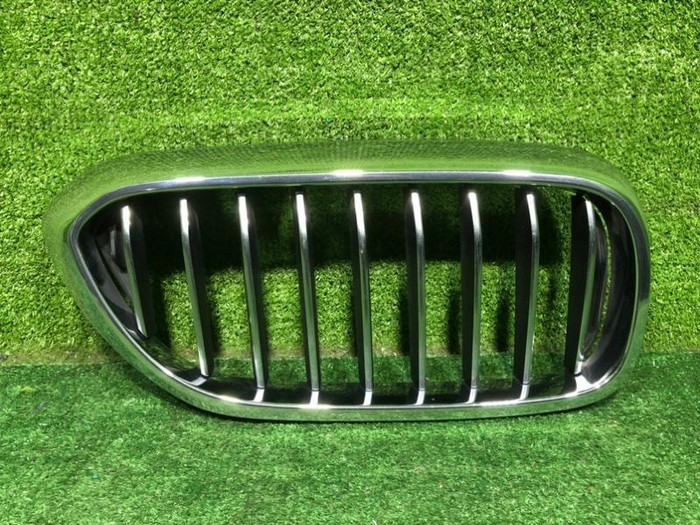 Решетка радиатора правая BMW 5er G30 (2017-2020)