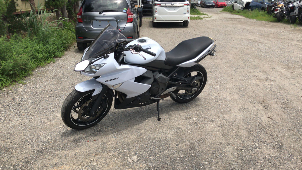 Kawasaki ER-6F 038400