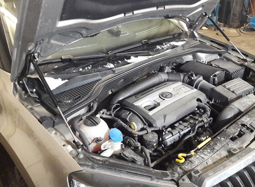 Амортизатор (упор) капота на Skoda Yeti 11-07(с 2014 г.в.)Autoinnovation