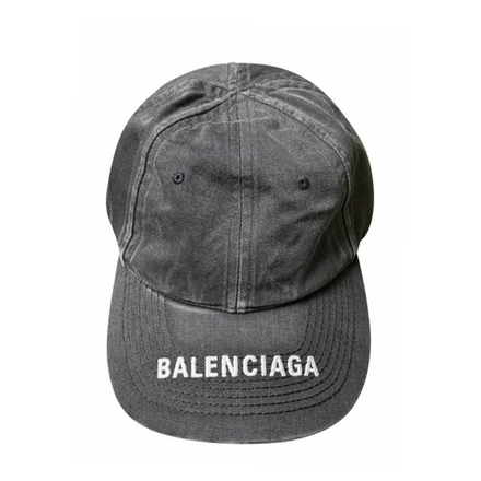 Кепка Balenciaga Distressed Cap