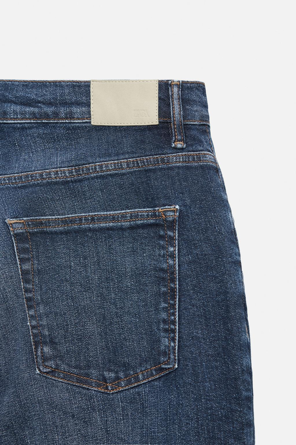 Джинсы slim fit
