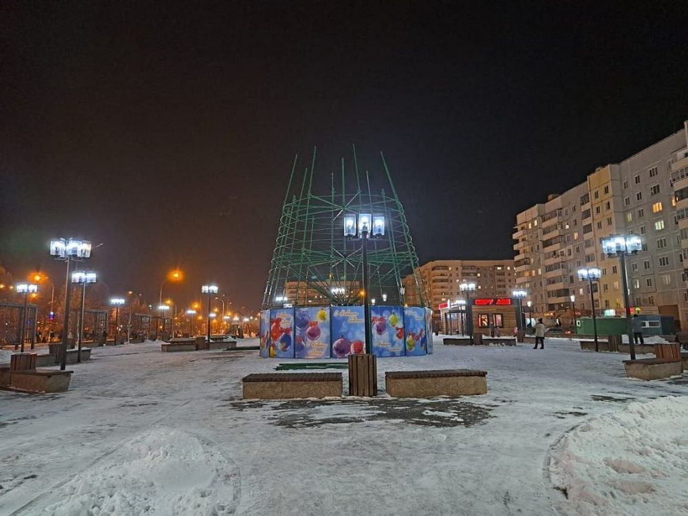 Подиум для Каркасной уличной искусственной елки «Уральская»