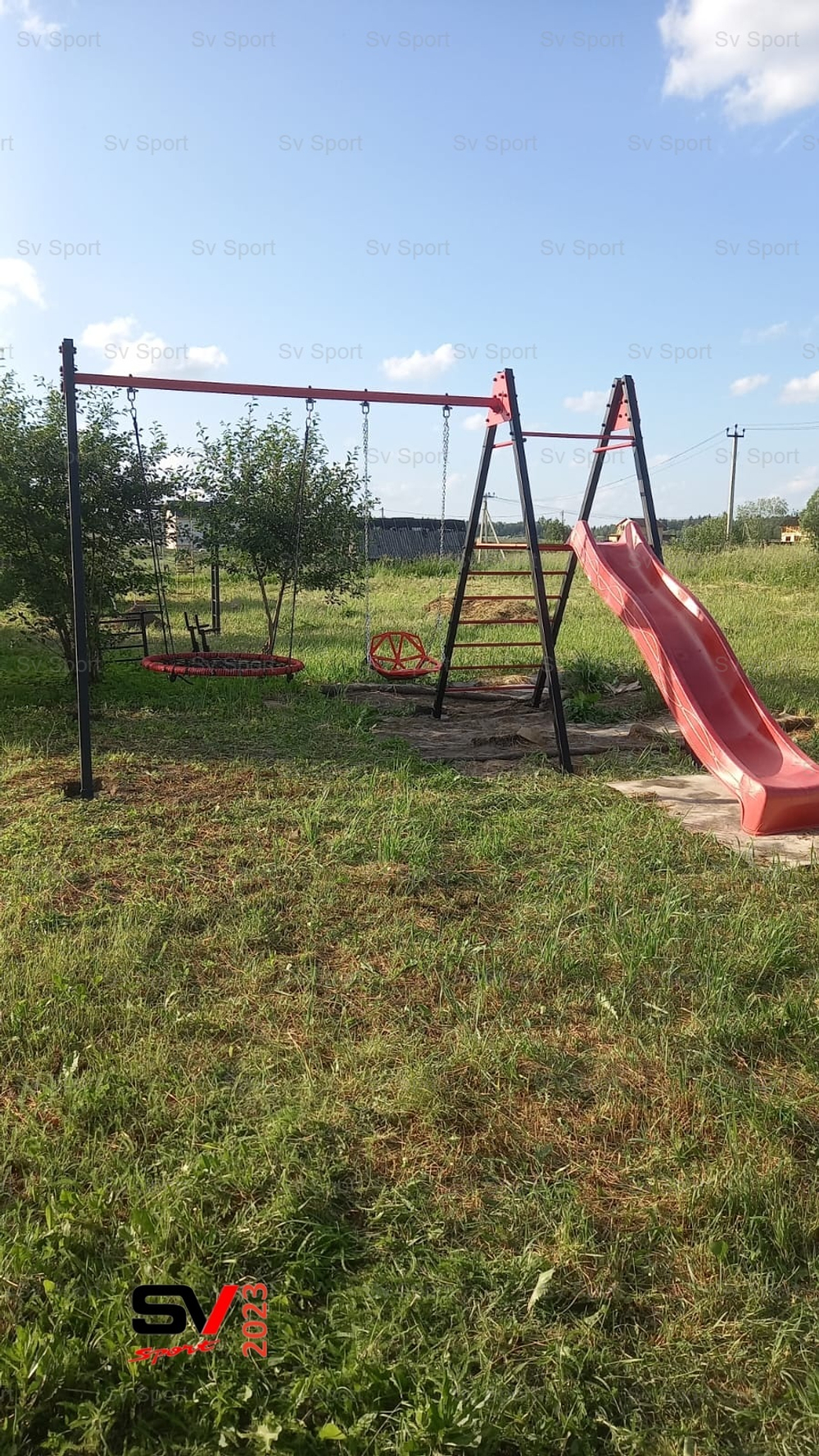 Монтаж уличных качелей Sv Sport с горкой