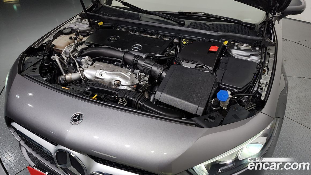 Mercedes-Benz A-Class W177 A220 Sedan (03.2020)