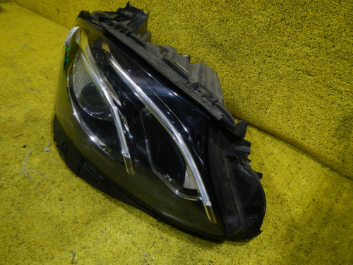 Битая Фара правая Mercedes E W213 (2016-2021) LED