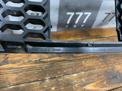 Решетка переднего бампера Grand Cherokee (WK2)  Б/У Оригинал 68143102AB