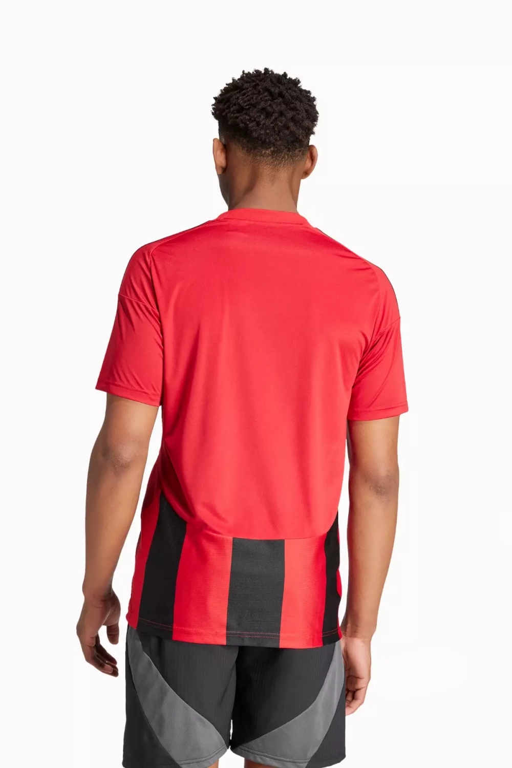 Футболка adidas Striped 24