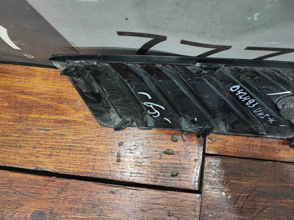 Накладка переднего бампера левая Changan UNI-K Б/У Оригинал CD569F2713012100