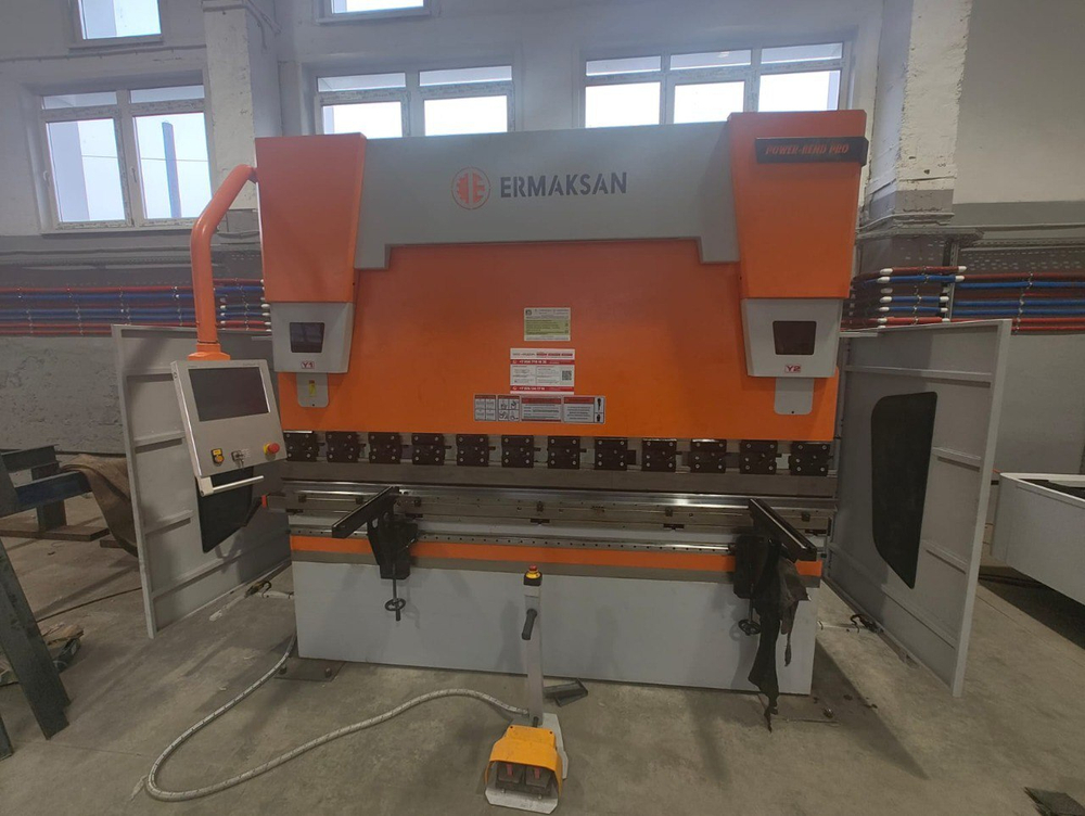 Гидравлический листогибочный пресс Ermaksan Power Bend Pro 2600-100
