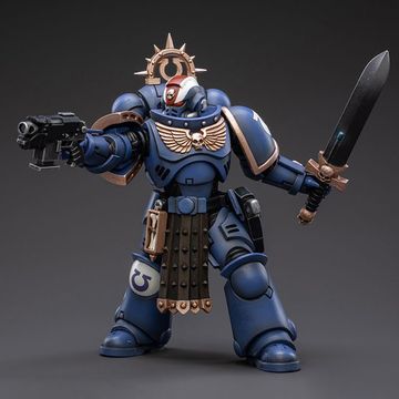 Фигурка Warhammer 40K Ultramarines Primaris Lieutenant Amulius 1:18