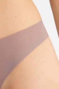 Бесшовные трусы танга Chantelle