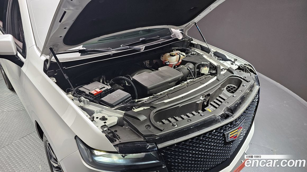 Cadillac Escalade 5 Generation 6.2 (12.2021)