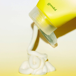 GOODAL GREEN TANGERINE VITA C CLEANSING FOAM Осветляющая пенка для умывания с танжерином 150 мл