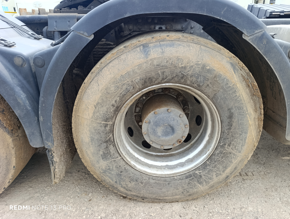 Shacman (Shaanxi) SX* 6x4 Седельный тягач SX42584V324 (Дизельный, 11,6 л, 423 л.с., МТ)