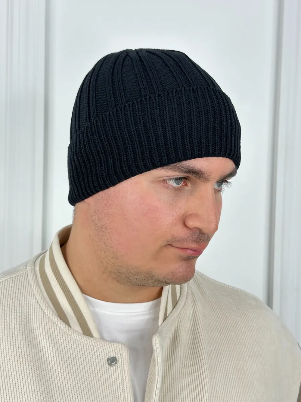 шапка вязаная теплая с отворотом стильная