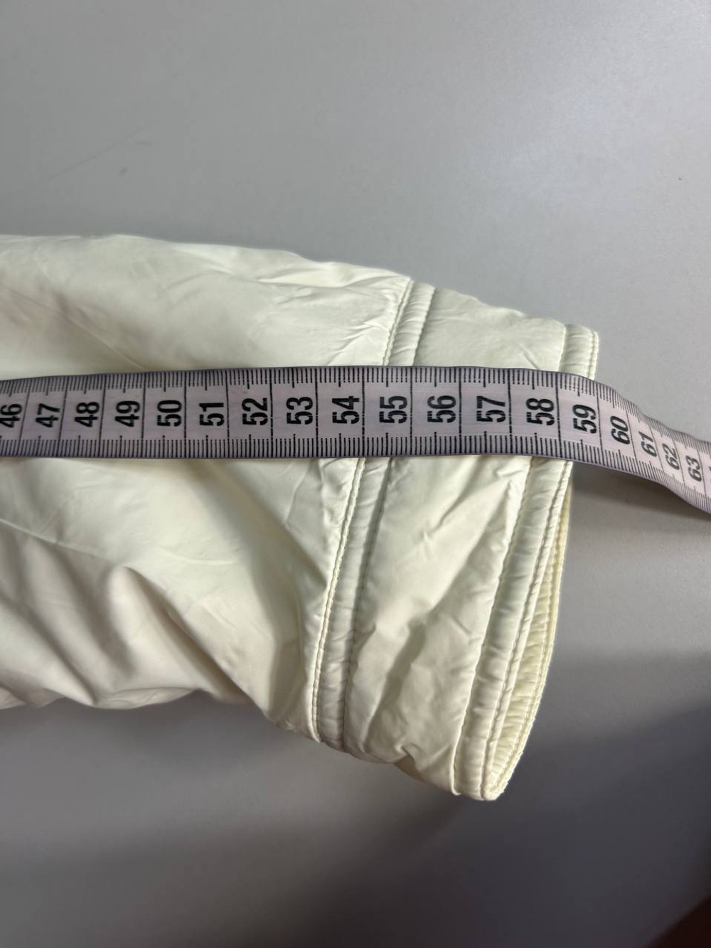 Куртка Savage удобная и стильная, визуально на 42 размер