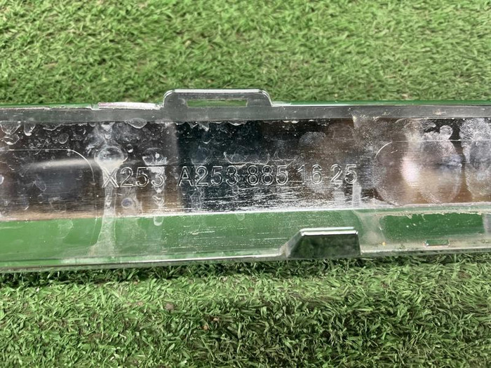 Молдинг переднего бампера Mercedes GLC X253 (2015-2019)