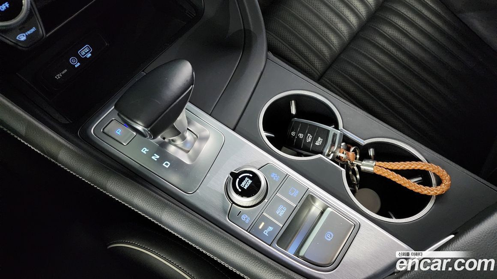 Genesis G70 2.0T AWD (10.2019)