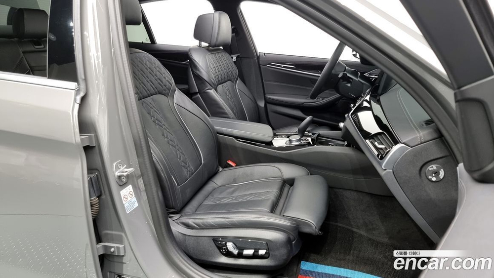 BMW 5 Series (G30) 523d xDrive M Sports (12.2020)