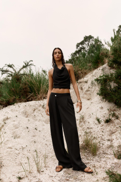 ZARA ТОП С ГОРЛОВИНОЙ ХАЛТЕР И ФУРНИТУРОЙ, ЧЕРНЫЙ