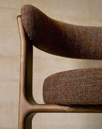 Granite Стул на 3 ножках из коричневого шенилла и массива ясеня в отделке орех