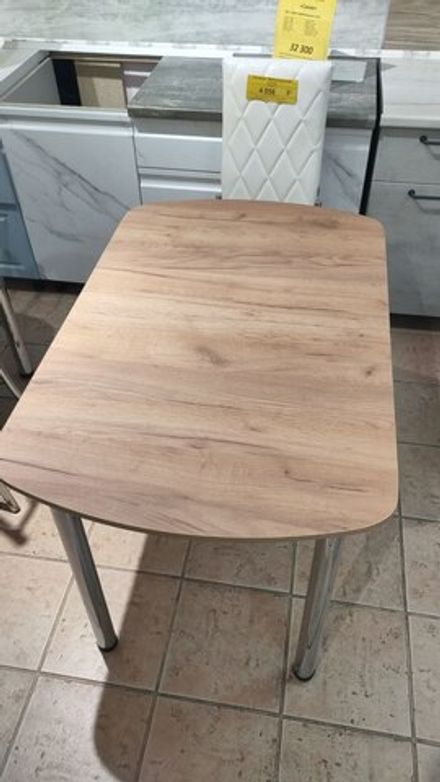 Стол раздвижной ЛДСП (подстолье прямое раздвижное дуб крафт золотой)