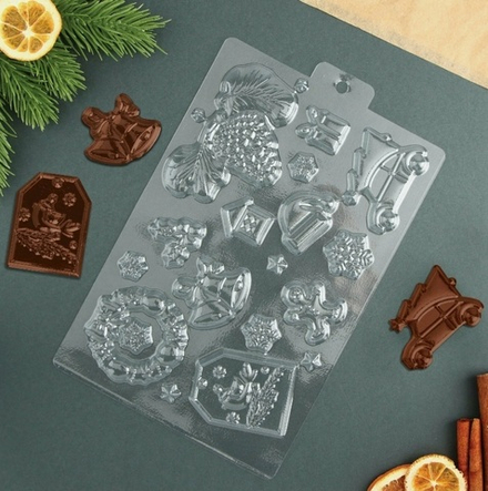 Пластиковая форма для шоколада новогодняя "Новогодние традиции" 21*14см