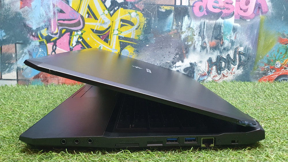 Ноутбук DEXP i7/16Gb/GTX 970M 3Gb/4K