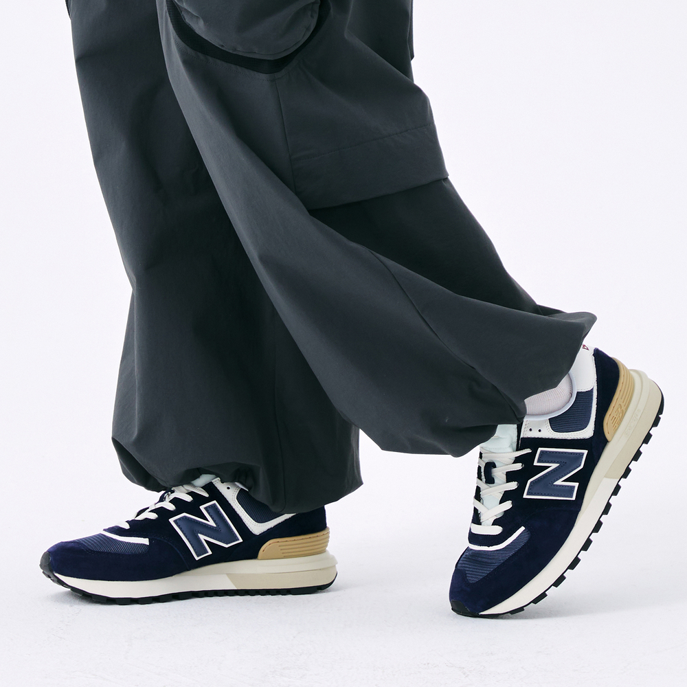 574 New Balance Legacy 'Navy Angora'