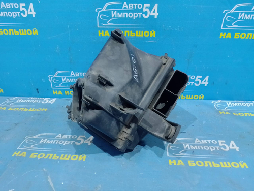 Корпус воздушного фильтра AUDI A6 1999