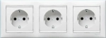 Розетка Legrand Valena + рамка 3 поста Белая