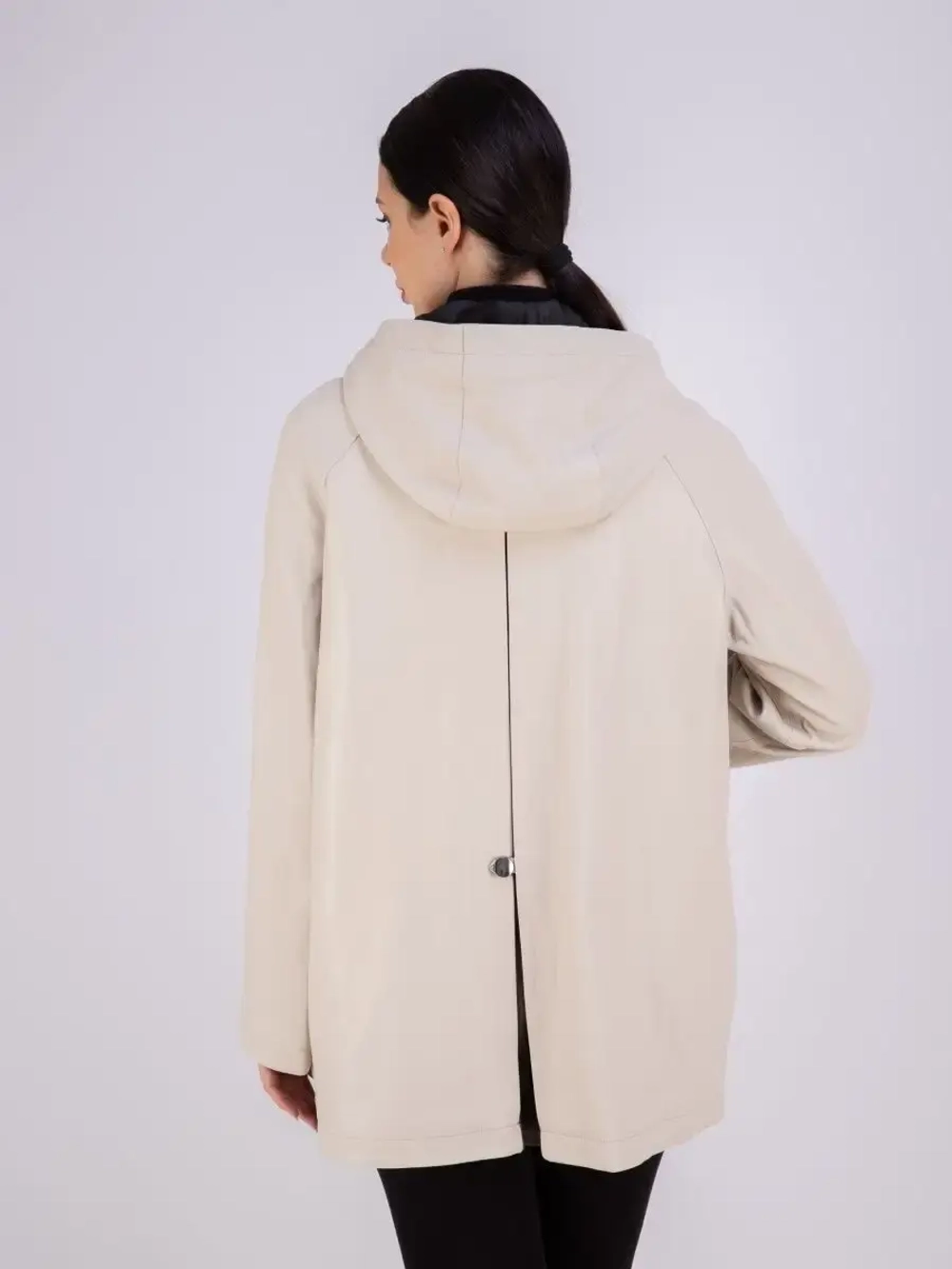 Куртка женская из натуральной кожи с капюшоном оверсайз