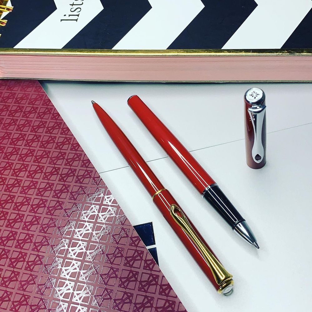 Шариковая ручка Diplomat Traveller dark красная (D40709040) 6