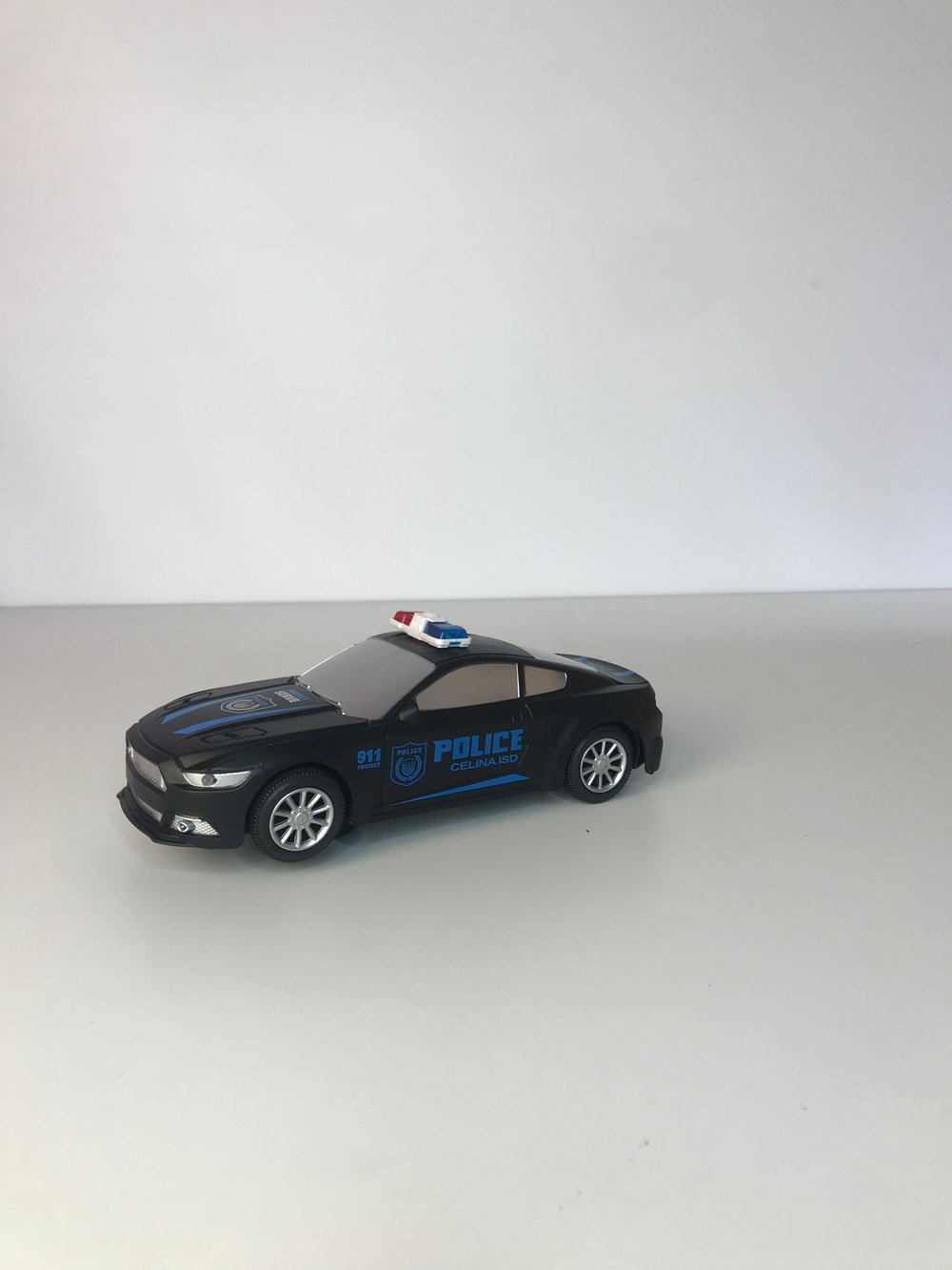 Машинка на батарейках со светом и звуком ( 2207-3)