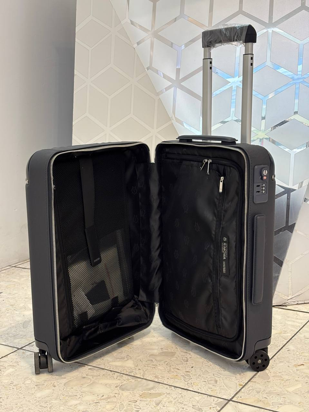 Чемодан Rimowa