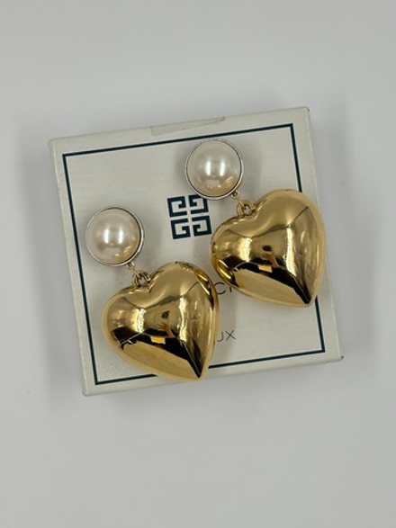 Массивные клипсы с подвесками в виде сердец Givenchy