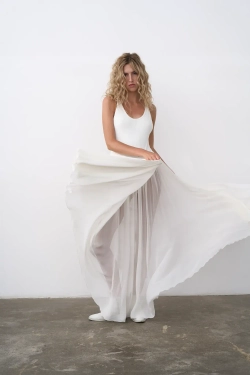 Платье-русалка белое