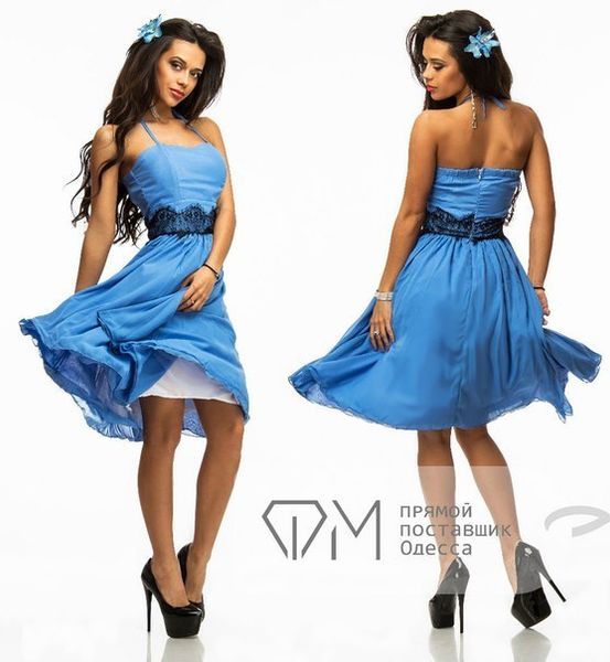 Платье с открытыми плечами: как его правильно носить? Платье с открытыми плечами: как его правильно носить?